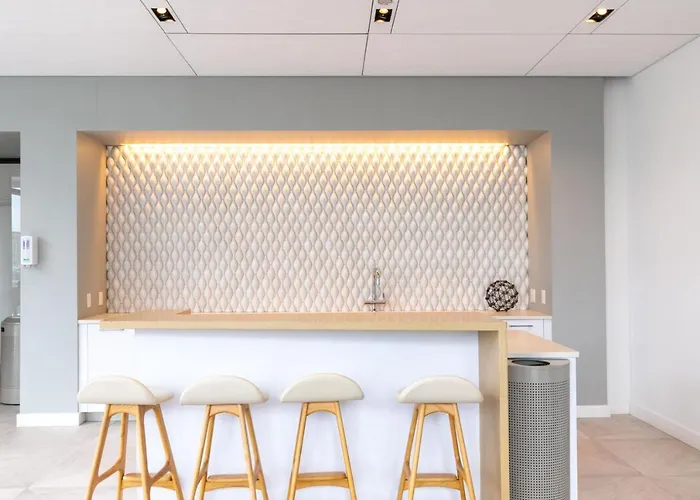 W Loop 2br W Pool Gym Lounge Nr L Chi-748